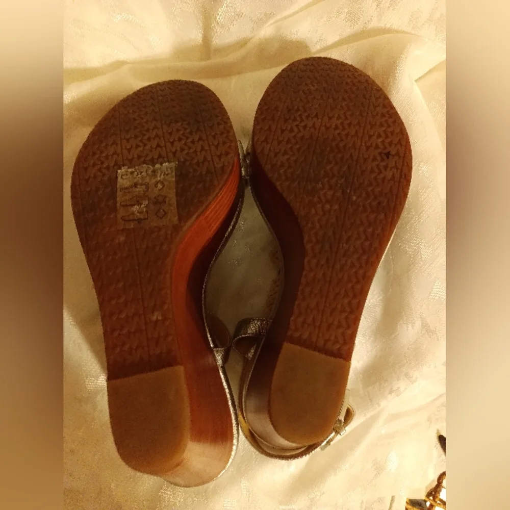 Michael Kors silver Holly rope wedge size 7